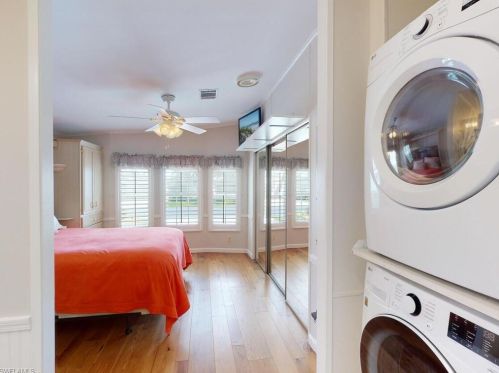 1041 Silver Lakes Blvd, Naples FL  34114-9334 exterior