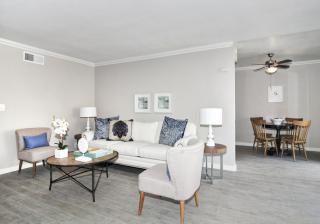 20122 Santa Ana Ave, Newport Beach CA  92660-1360 exterior