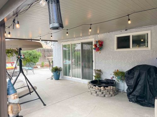 860 Plumwood St, Colton CA  92324-4523 exterior