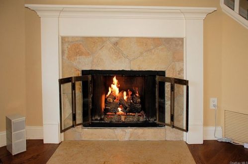 24 Rockhagen Rd, Thornwood NY  10594-2127 exterior