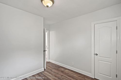 46 Capri Dr, Bricktown NJ  08723-7633 exterior