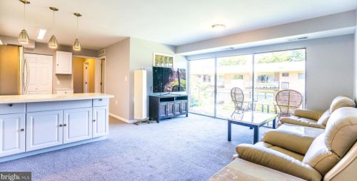 7328 Lee Hwy, Falls Church, VA 22046-7321