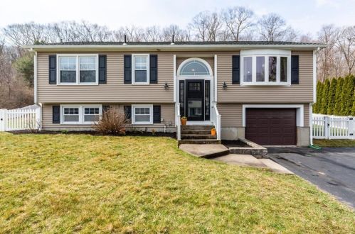 6 Shady Brook Cir, Lincoln, RI 02838-1807