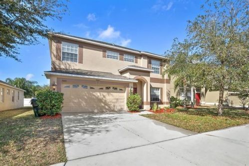 3645 Covington Ln, Lakeland, FL 33810-2710