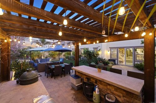 6254 Sagebrush Bend Way, San Diego, CA 92130
