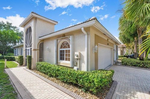 9142 Bay Point Cir, West Palm Beach, FL 33411-5148