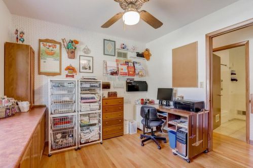 22194 Valley Rd, Waukesha WI  53186-5350 exterior