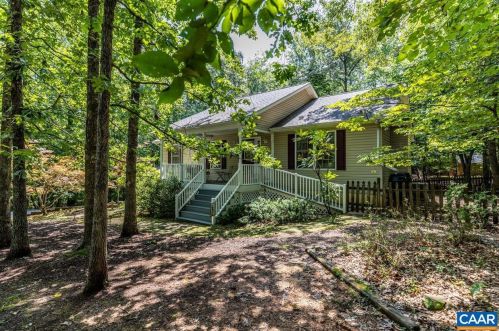 287 Jefferson Dr, Bybee VA 22963-3212 exterior