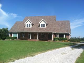 5328 60th St, Halstead KS  67056 exterior