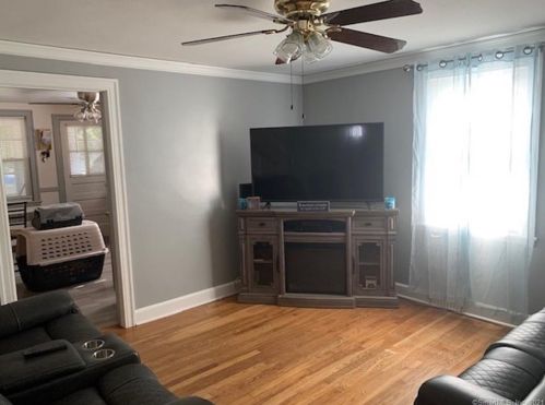82 Brook St, New Britain, CT 06051-3428