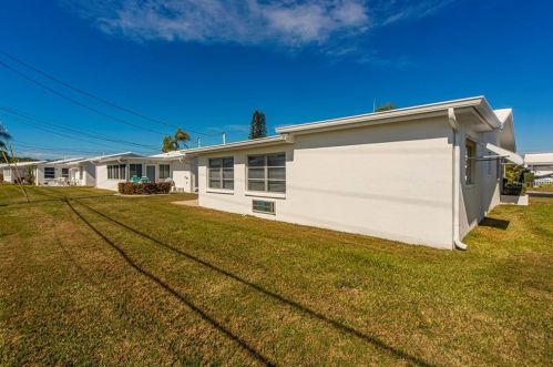4390 96th Ave, Pinellas Park FL  33782-3801 exterior