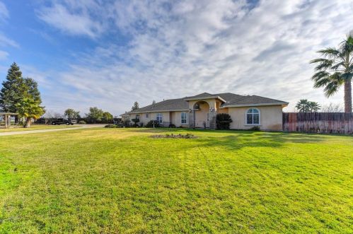 8736 El Verano Ave, Elverta, CA 95626-9591