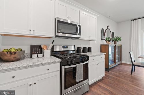 17503 Jackson Dr, Bowling Green VA  22427-9329 exterior