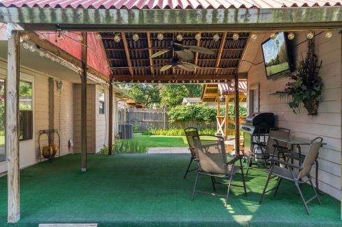 111 Briarcrest Dr, Richardson TX  75081-0043 exterior