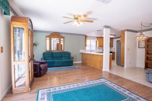 7461 Wynndel Way, Elk Grove CA  95758-1084 exterior