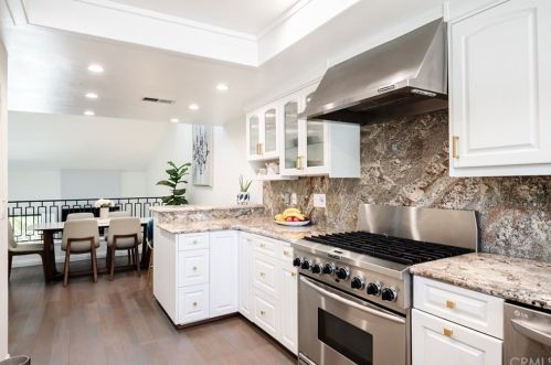 4 Bermuda Ct, Manhattan Beach CA  90266-7240 exterior