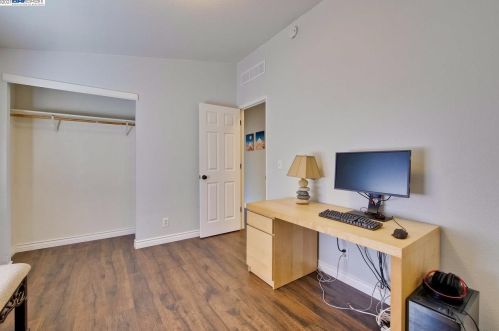 503 Willow Ave, Hayward CA  94541-2424 exterior