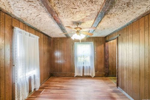 19 Sprucewood Rd, Babylon NY  11704-7812 exterior