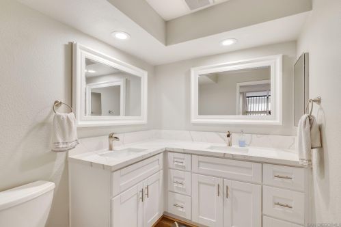 5521 Lesa Rd, La Mesa CA  91942-1704 exterior