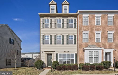 12008 Lake Baldwin Dr, Bristow, VA 20136-6136