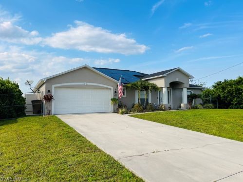 3606 13th St, Lehigh Acres, FL 33976-2826