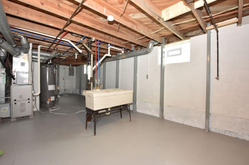 5348 91, Milwaukee WI 53224-5304 exterior