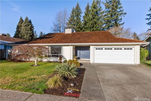 16709 145 Ave, Seattle WA  98058-8222 exterior