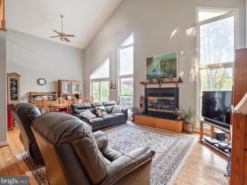 39506 Bolington Rd, Lovettsville, VA 20180-3202