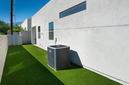 54640 Avenida Juarez, La Quinta CA  92253-3722 exterior