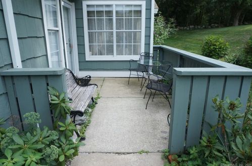 64 Spyglass Cir, Groton, CT 06340-6218