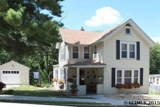 2243 Harold St, Dubuque, IA 52001-3249
