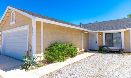 13791 Starshine Dr, Victorville CA  92392 exterior