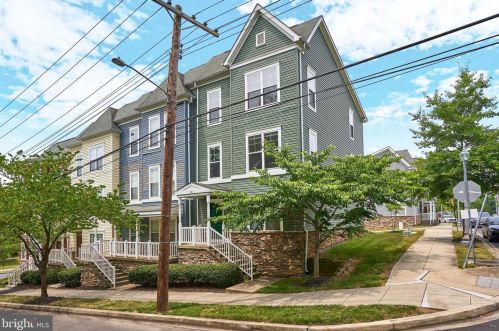 601 51st St, Washington, DC 20019-6126