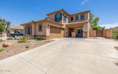 3355 Elgin St, Gilbert, AZ 85295-2113
