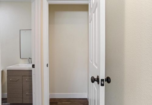 2720 Sparks Way, Modesto CA  95350-1744 exterior