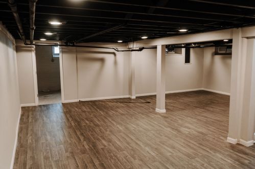 6305 Leon Ter, Milwaukee WI  53218-4932 exterior