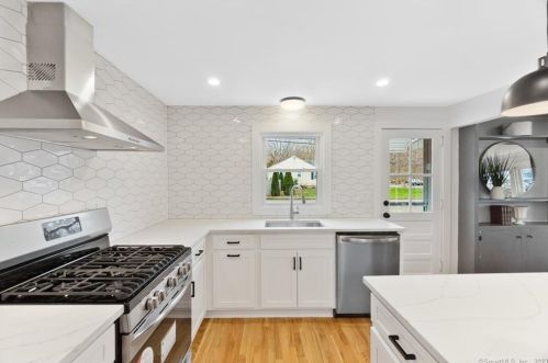 12 Clear Lake Rd, North Branford CT  06471-1574 exterior