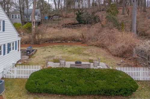 1 Bartlett Ave, Norwalk CT  06850-1914 exterior