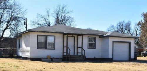 2013 Cypress Ave, Enid, OK 73701-3642