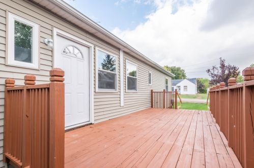 141 Mclene Ave, London OH  43140-1165 exterior