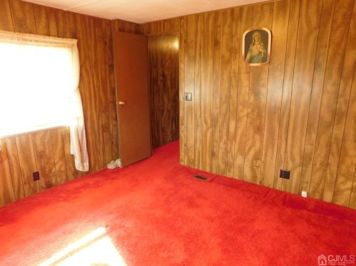 29 Alison Dr, Avenel NJ  07001-1929 exterior