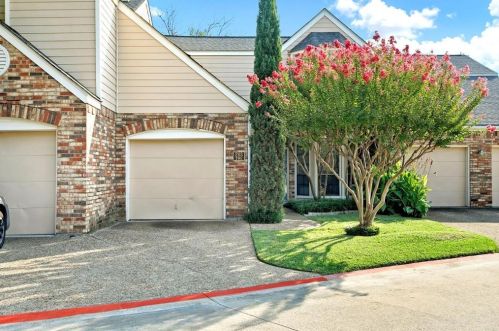 203 Cimarron Trl, Irving, TX 75063-4532