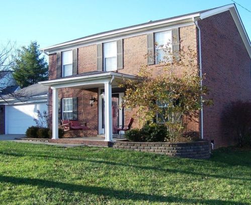 709 Clark Ct, Versailles, KY 40390-1009
