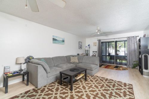 106 Cypress Ct, Oldsmar, FL 34677-2120