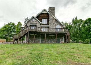 601 Iron Workers Rd, Clarksville, TN 37043-7981