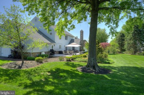 1126 Prospect Ln, Orefield, PA 18069-9068
