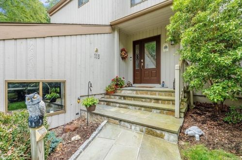 115 Mitchell Rd, Somers Town, NY 10589-1806