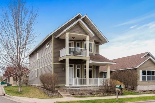 852 Berwood Ave, Saint Paul, MN 55127-5107