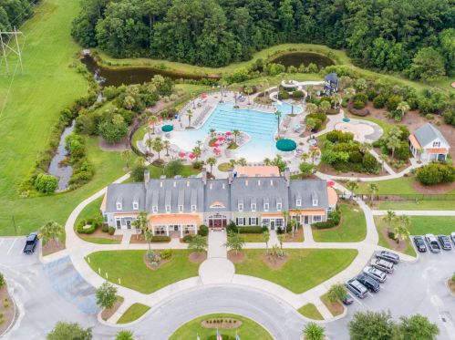 2961 Pignatelli Cres, Mount Pleasant SC  29466-8056 exterior