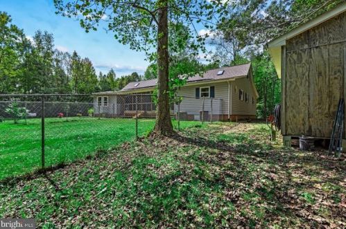3989 Stratford Hall Rd, Montross VA  22520-3322 exterior
